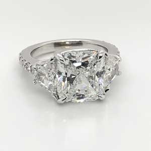 Custom designing an engagement ring