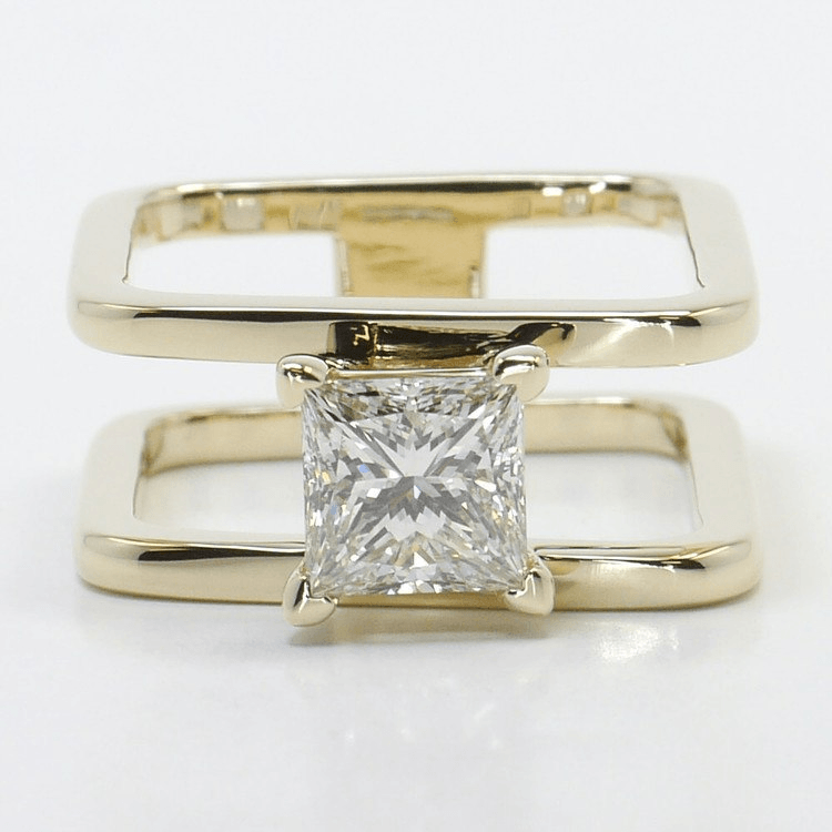 Magnificent Moissanite