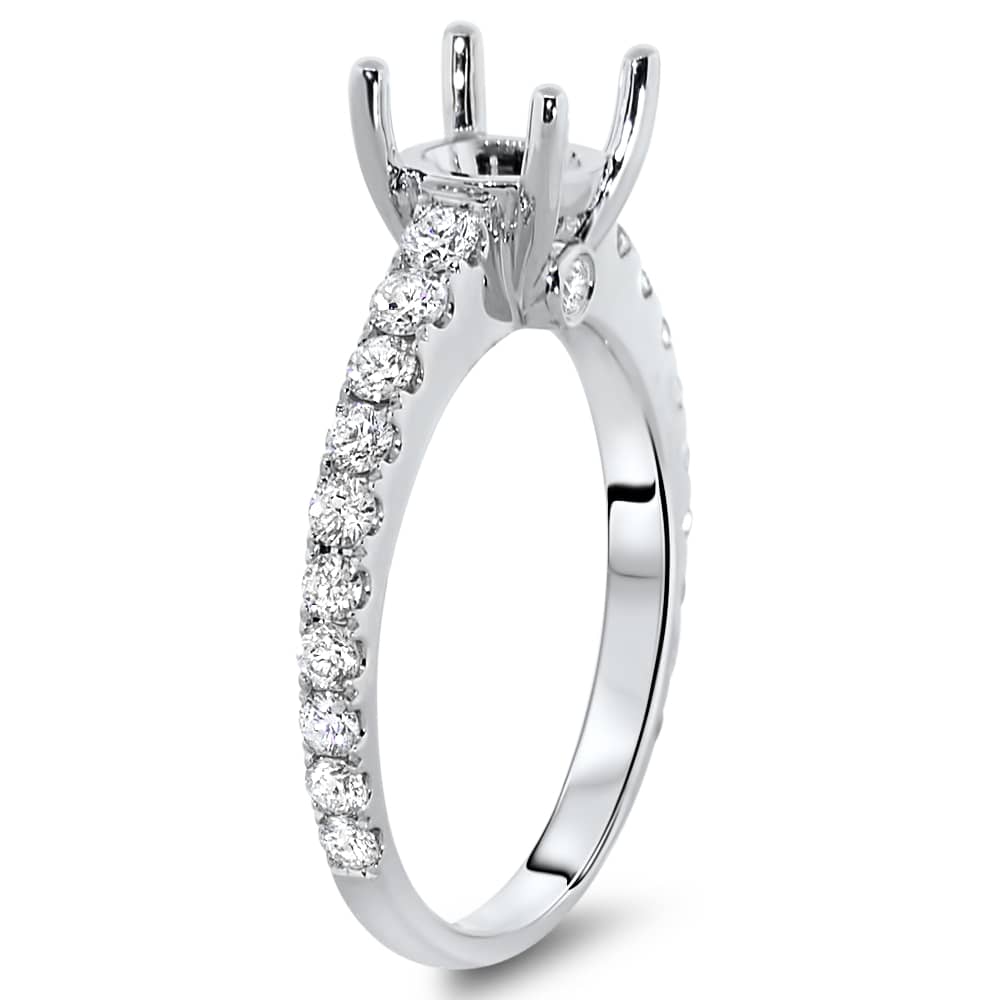 halo style engagement ring
